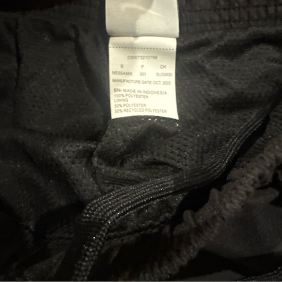 NIKE Mens Black Gray Mesh Lined Split Swim Volley Shorts Small NESSA568 001 New - Picture 5 of 9